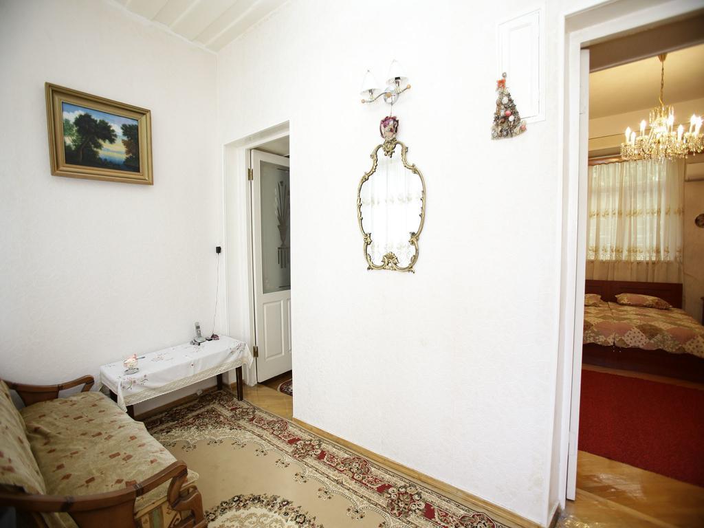 Hotel Leila Tiflis Habitación foto