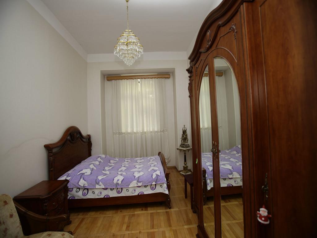 Hotel Leila Tiflis Habitación foto